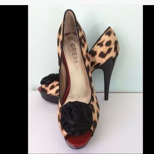 Guess High Heels Open Toe Flower Accent Leopard Print Lacquer Platform Shoes